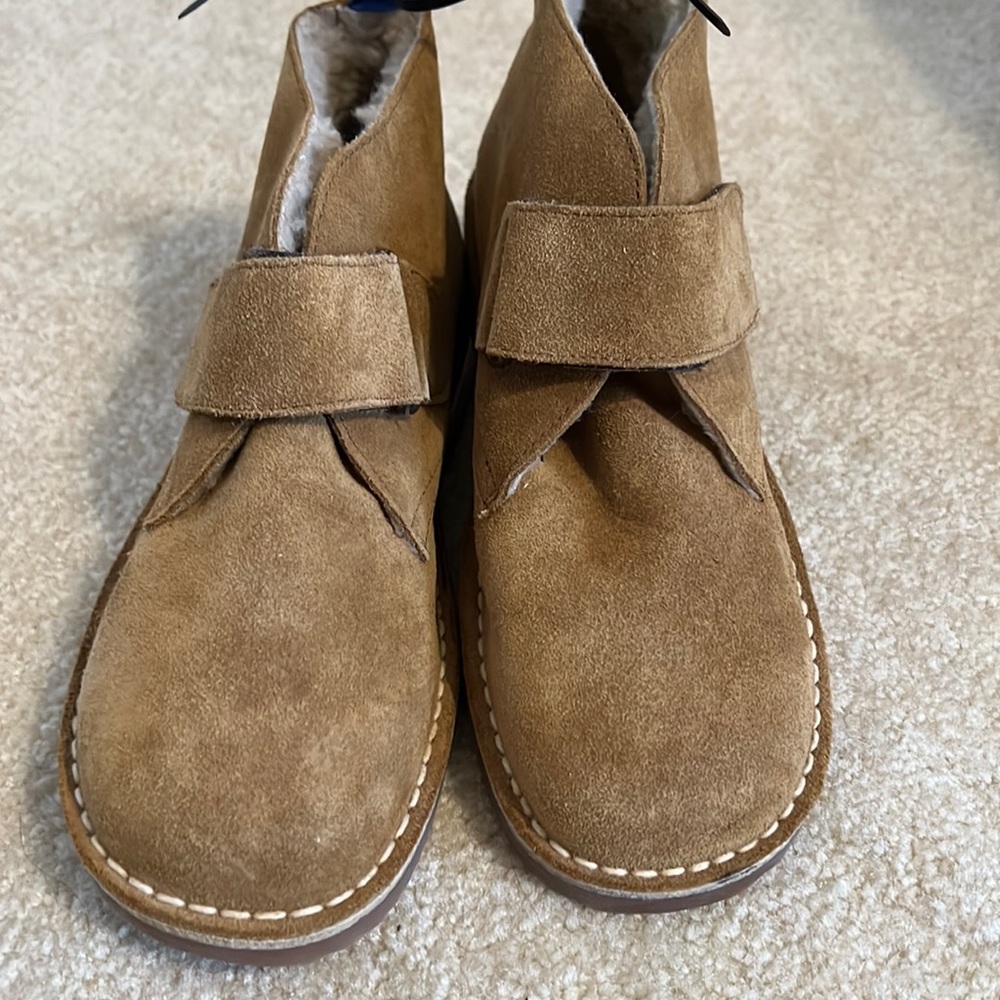 NEW mini Boden boys Desert Boots size 37